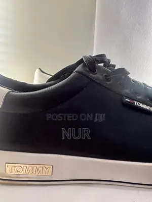 Tommy Shoes