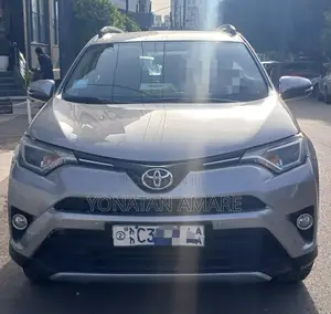 Toyota RAV4 2018 Silver