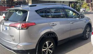 Toyota RAV4 2018 Silver