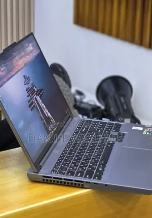 New Laptop Lenovo Legion 5 16GB AMD Ryzen 7 SSD 1T