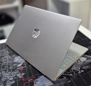 New Laptop HP Pavilion 15 8GB Intel Core i5 SSD 256GB