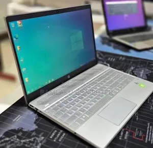 New Laptop HP Pavilion 15 8GB Intel Core i5 SSD 256GB