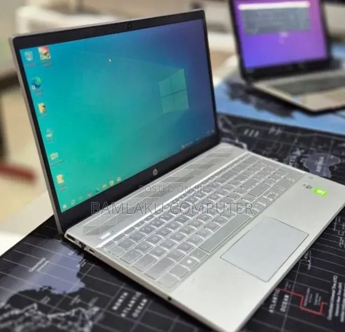 New Laptop HP Pavilion 15 8GB Intel Core i5 SSD 256GB