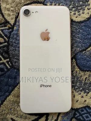 Apple iPhone 8 64 GB White