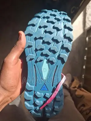 Brooks Cascadia 16 W