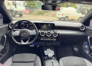Mercedes-Benz C250 2022 White