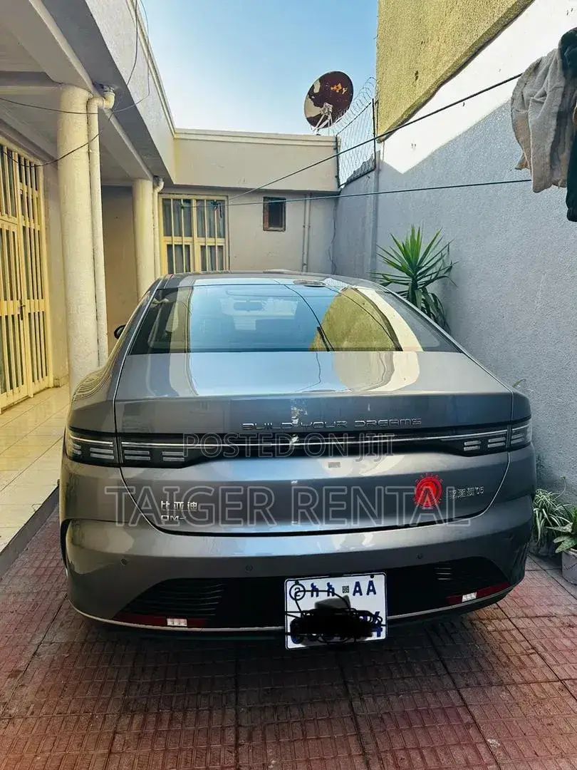 የሚከራይ Byd Destroyer Hybrid * Destroyer Hybrid 4500