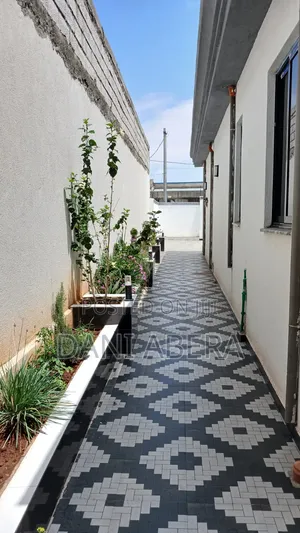 6bdrm Villa in Oromia-Finfinne for sale