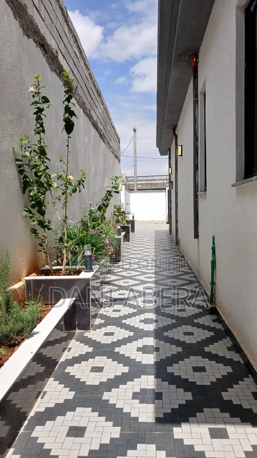 6bdrm Villa in Oromia-Finfinne for sale