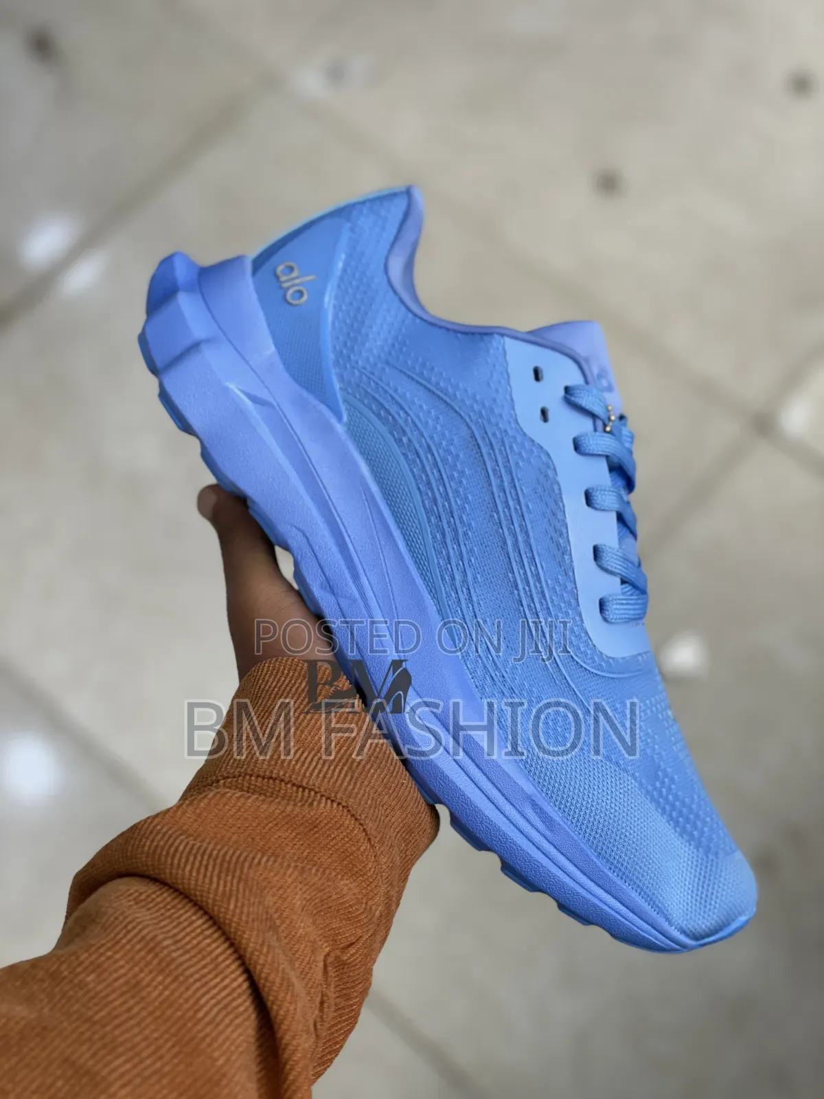Alo X Runner: Lightweight Comfort