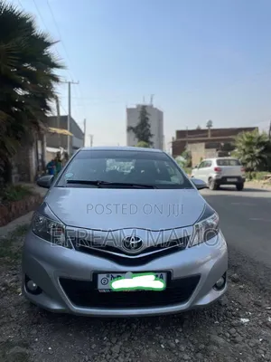 Toyota Yaris 2012