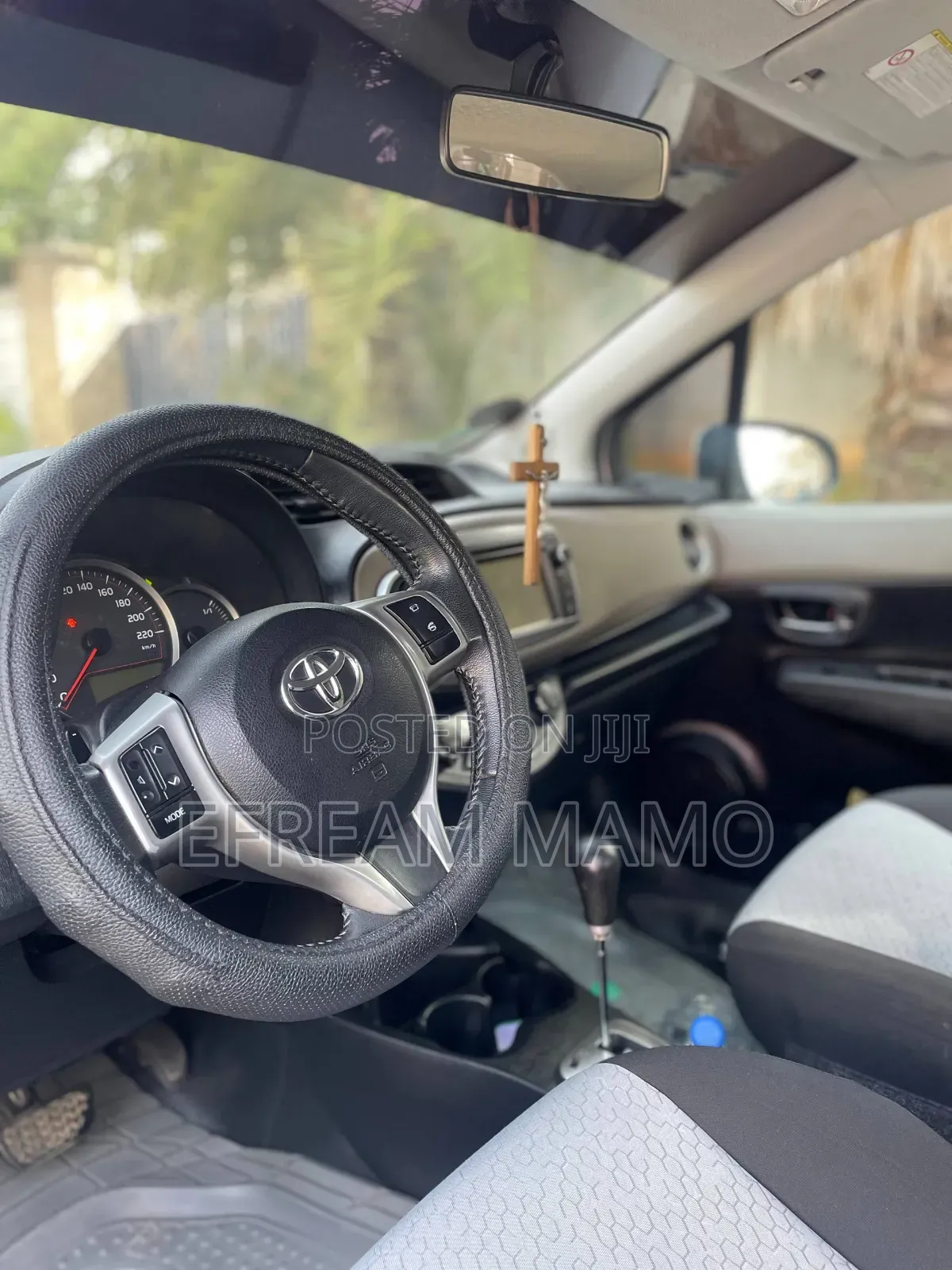 Toyota Yaris 2012
