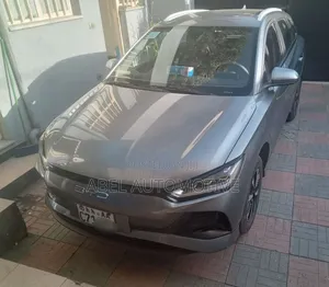BYD E2 43 kWh 94 hp FWD 2025 Silver