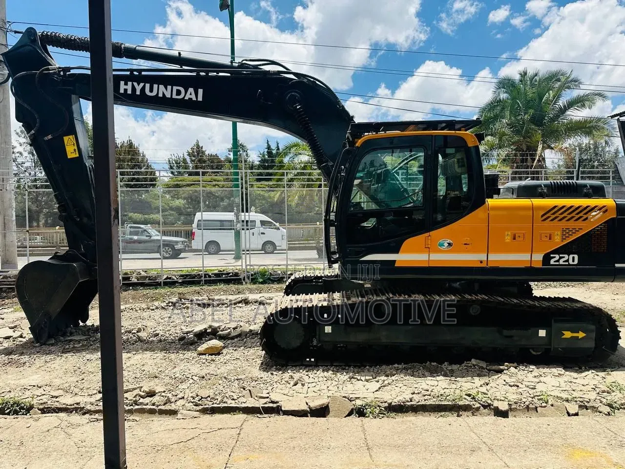 Hyundai 220 Series Crawler Excavator