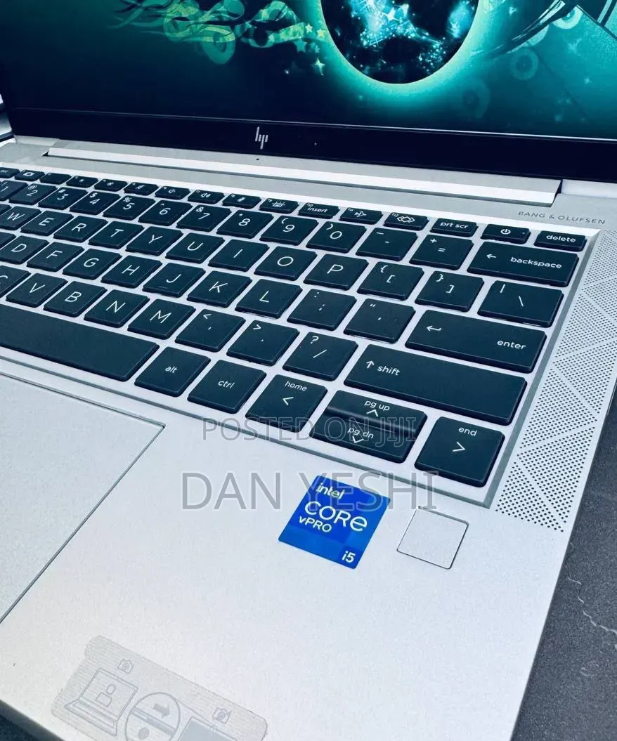 New Laptop HP EliteBook 830 G8 16GB Intel Core i5 SSD 512GB