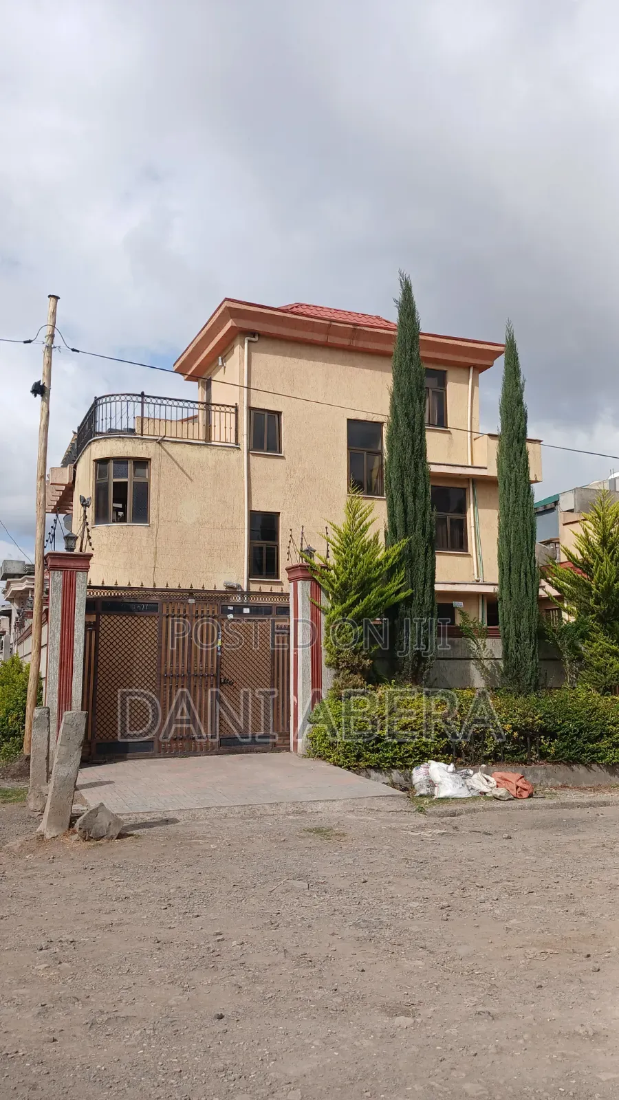 6bdrm House in Oromia-Finfinne for sale
