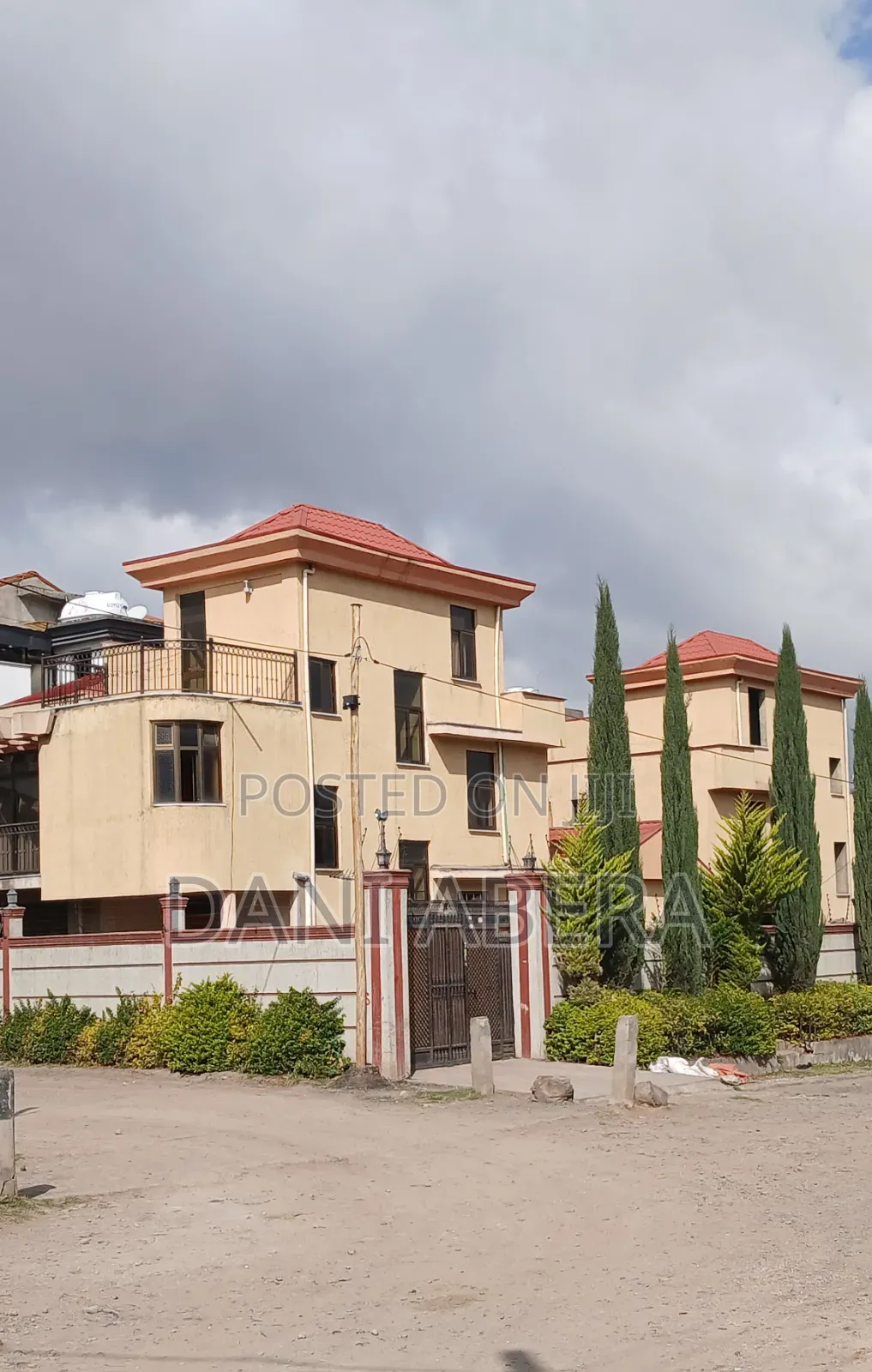 6bdrm House in Oromia-Finfinne for sale