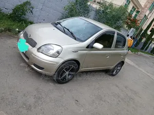 Toyota Vitz 1.0 FWD 5dr 2004 Gold