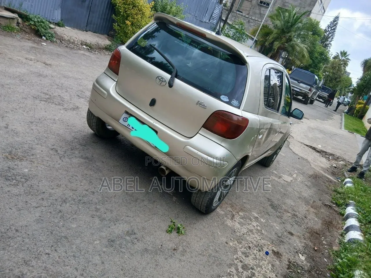 Toyota Vitz 1.0 FWD 5dr 2004 Gold
