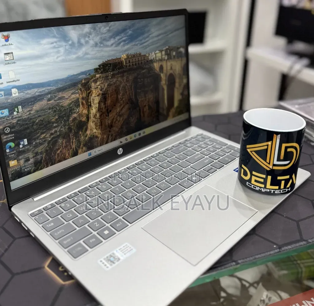 New Laptop HP 16GB Intel Core i7 SSD 1T
