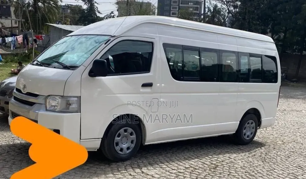 Toyota HiAce 2012 White
