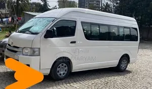 Toyota HiAce 2012 White