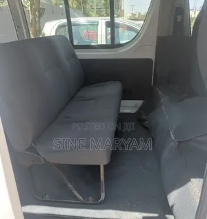 Toyota HiAce 2012 White