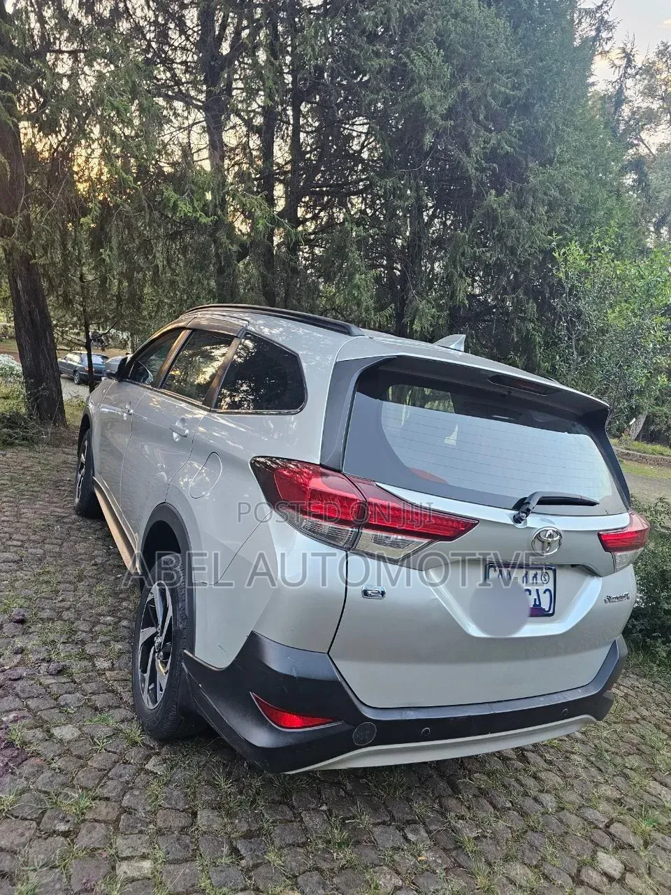 Toyota Rush 2022 Silver