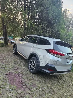 Toyota Rush 2022 Silver