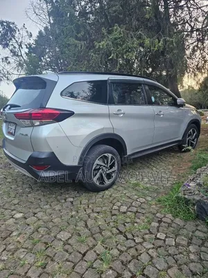 Toyota Rush 2022 Silver