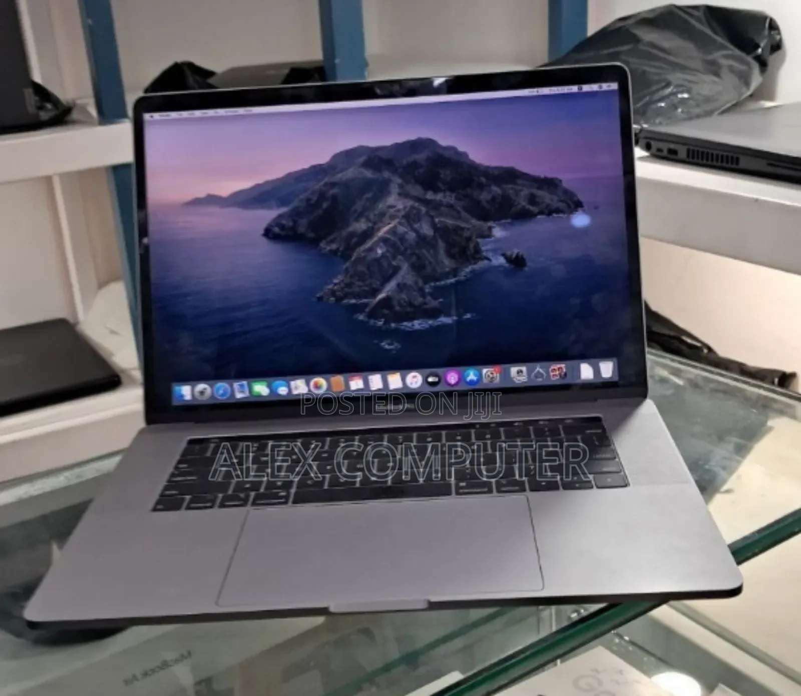 New Laptop Apple MacBook Pro 2019 32GB Intel Core i9 SSD 1T