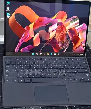 New Laptop Microsoft Surface Pro 9 16GB Intel Core i7 SSD 512GB