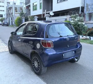 Toyota Yaris 1.5 2000 Blue