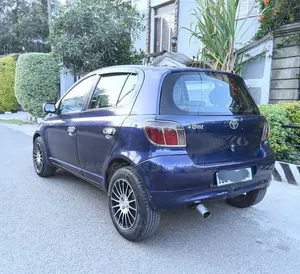 Toyota Yaris 1.5 2000 Blue