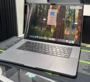 New Laptop Apple MacBook Pro M1 16GB Apple M1 Pro SSD 512GB