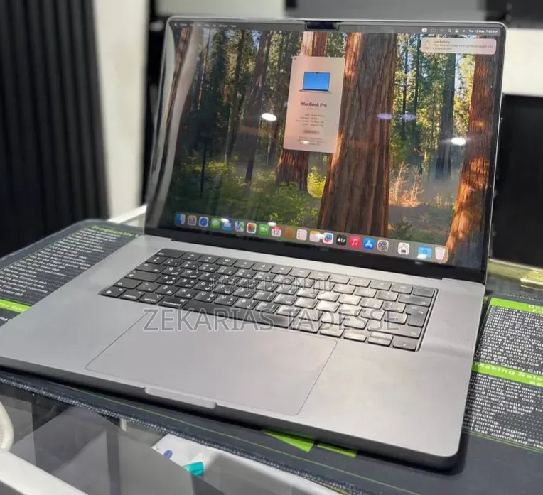 New Laptop Apple MacBook Pro M1 16GB Apple M1 Pro SSD 512GB