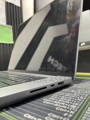 New Laptop Apple MacBook Pro M1 16GB Apple M1 Pro SSD 512GB