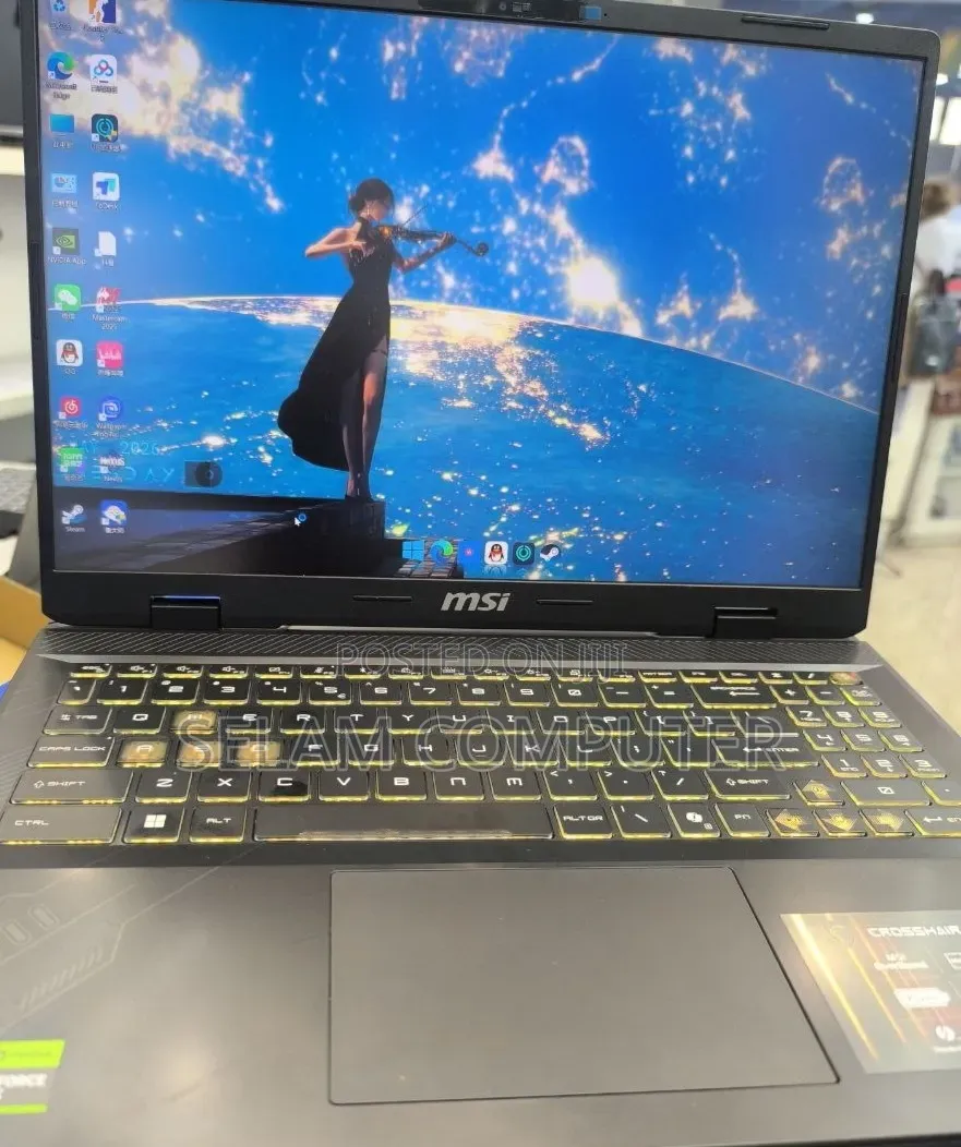 New Laptop MSI Vector 16 HX AI A2XWIG 16GB Intel Core Ultra 9 SSD 1T