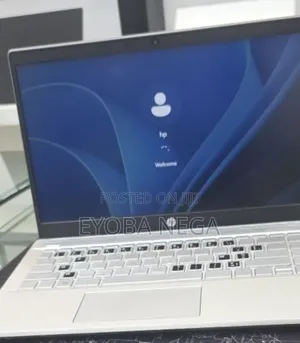 New Laptop HP Pavilion 14 8GB Intel Core i5 SSD 256GB