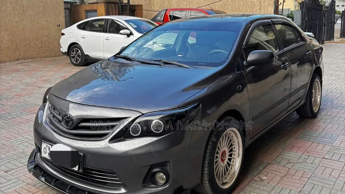 Toyota Corolla 2012 Gray