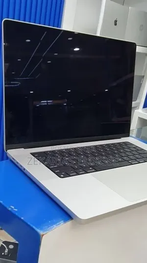 New Laptop Apple MacBook Pro M1 16GB Apple M1 Pro SSD 512GB