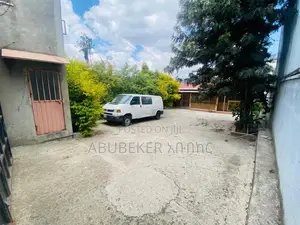4bdrm Villa in 555Sqm Cmc Land With, Bole for sale