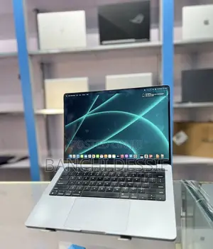 New Laptop Apple MacBook Pro M1 16GB Apple M1 Pro SSD 512GB