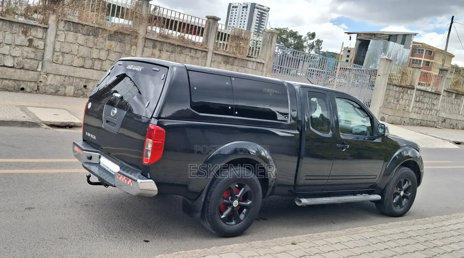 Nissan Navara 2009 Black