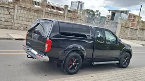 Nissan Navara 2009 Black