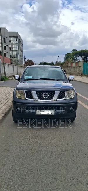 Nissan Navara 2009 Black