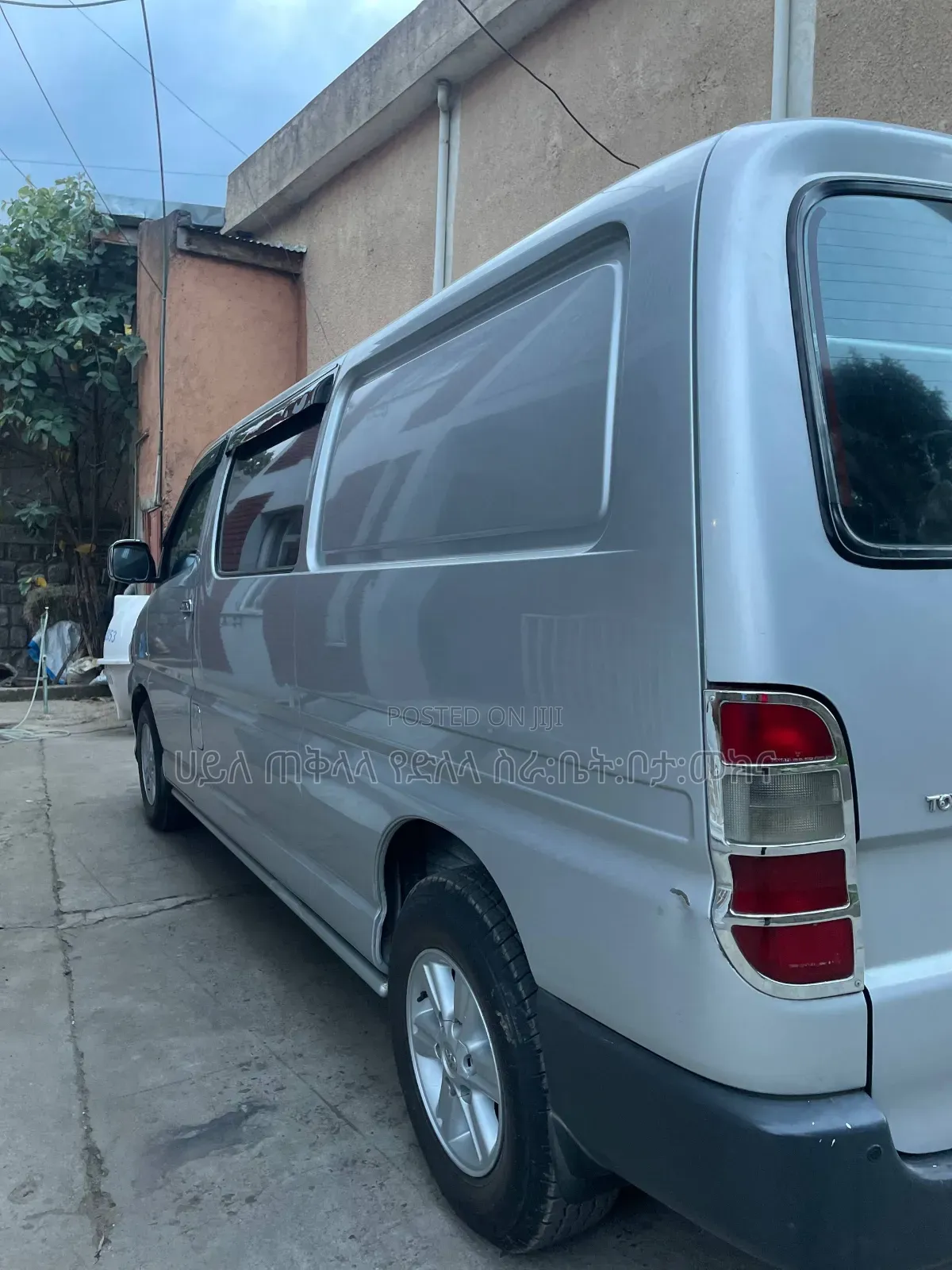 Toyota HiAce 2009 Silver