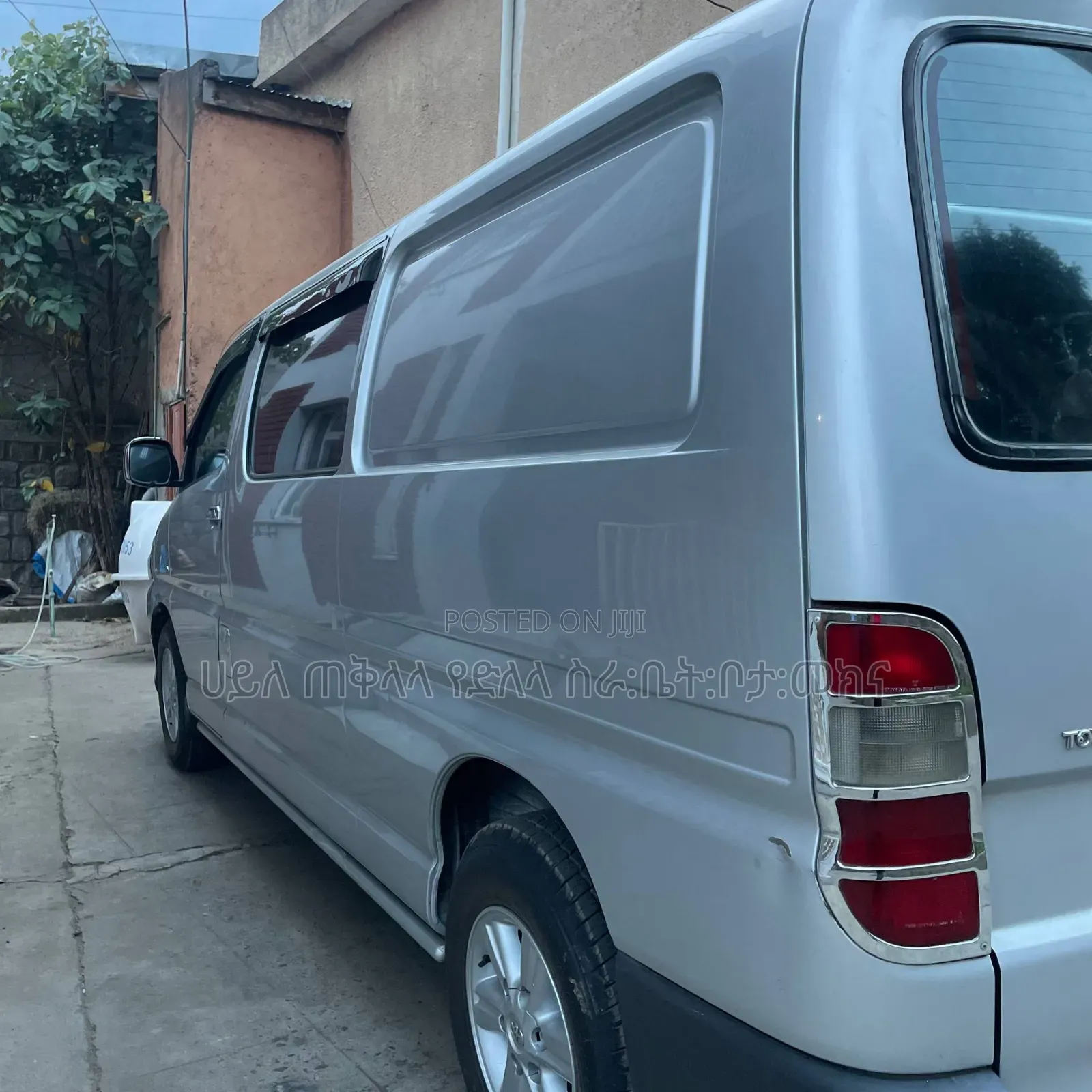 Toyota HiAce 2009 Silver