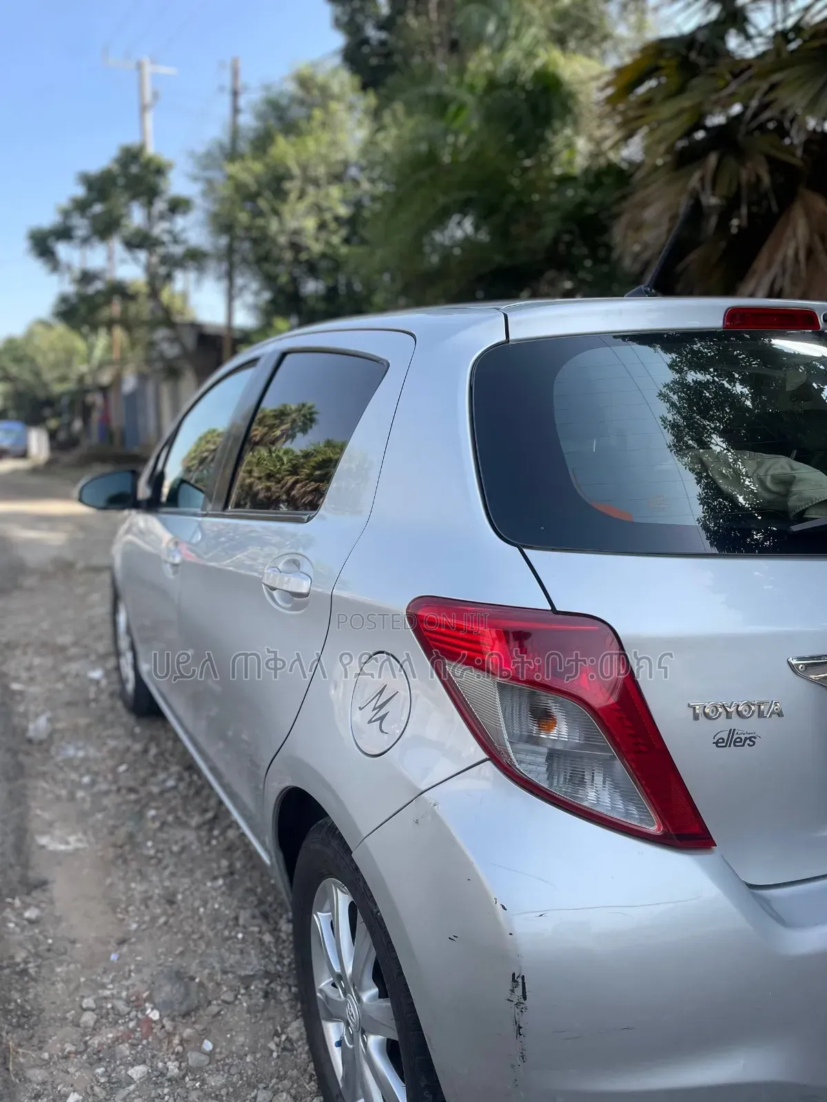 Toyota Yaris 2012 Silver