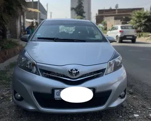 Toyota Yaris 2012 Silver